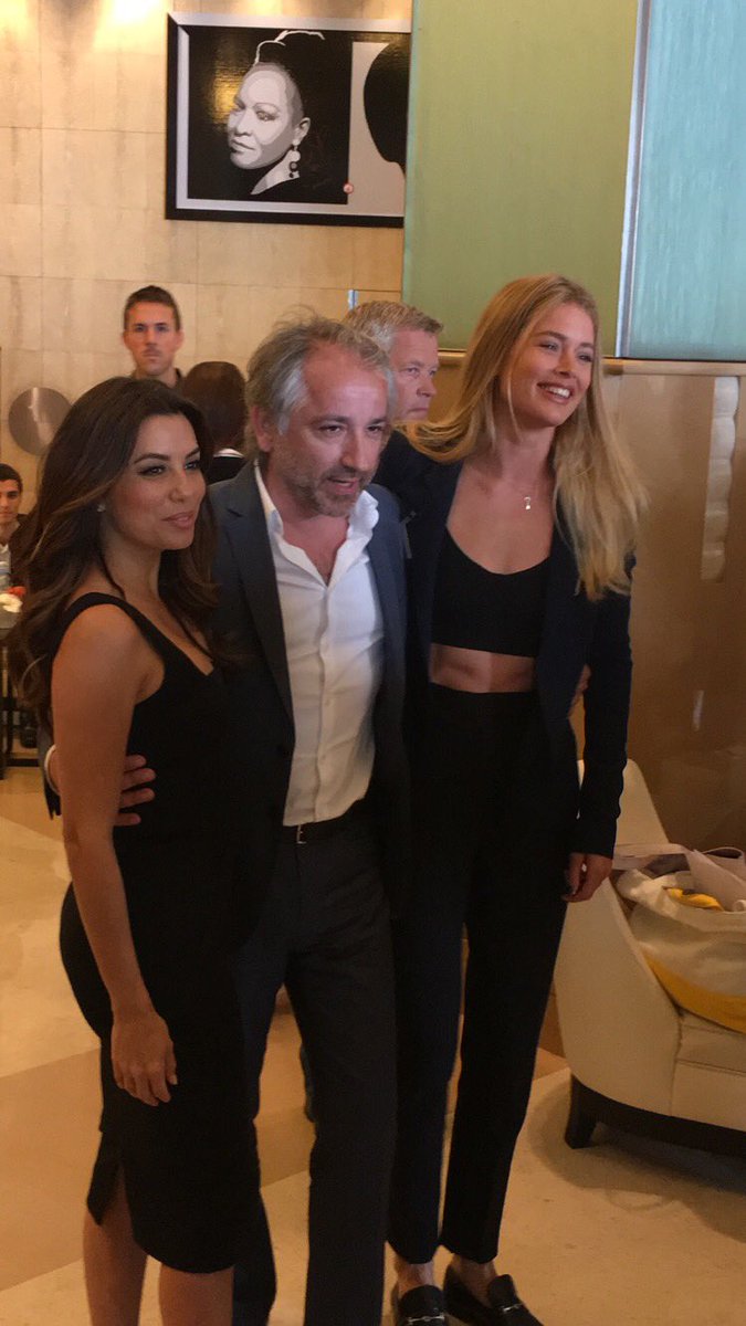 StephGaillet's tweet photo. @Festival_Cannes @EvaLongoria @Doutzen #hotelmartinez #Cannes #Vip #Festival 😍 https://t.co/LZicDiOuhE
