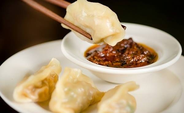 чоп суи блюдо. банг саен таиланд ресторан рыбный. Groundnut slick. Food dee. Food dee.