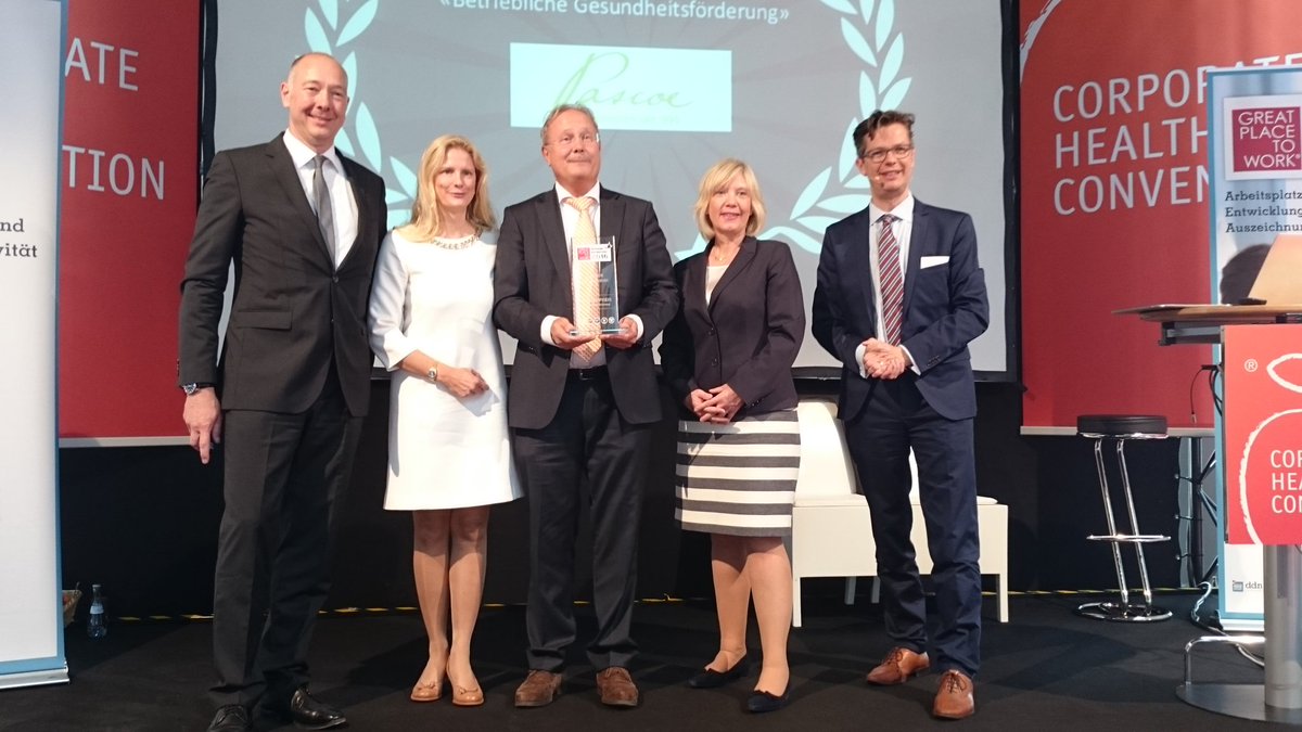 CHC_Messe's tweet photo. And the winner Is: PASCOE Naturmedizin gewinnt Sonderpreis Betriebliche Gesundheitsförderung #CHCD16 https://t.co/1oCkWbxL4J