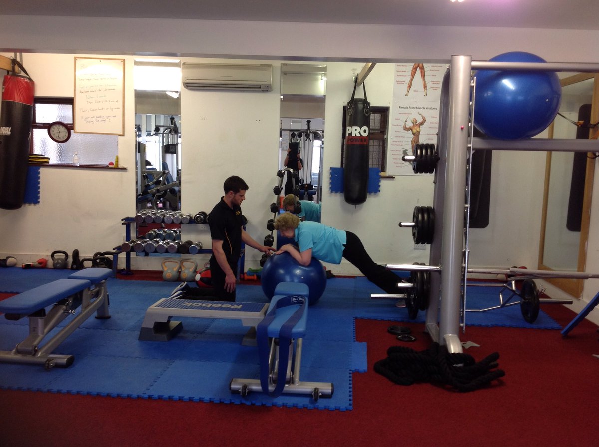NiallBarrettpt's tweet photo. Guiding my Mam through some core work in @FitplusNaas . The Swiss Ball offers a great alternative to standard planks https://t.co/lXxXmgdXbo