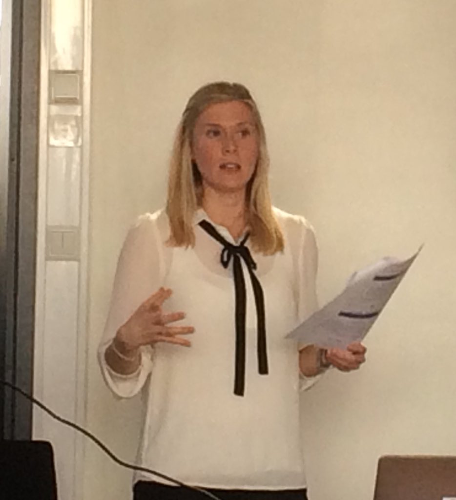 Övervakningskommittémöte på Ørlandet. Alina Mattisson Lax presenterar.