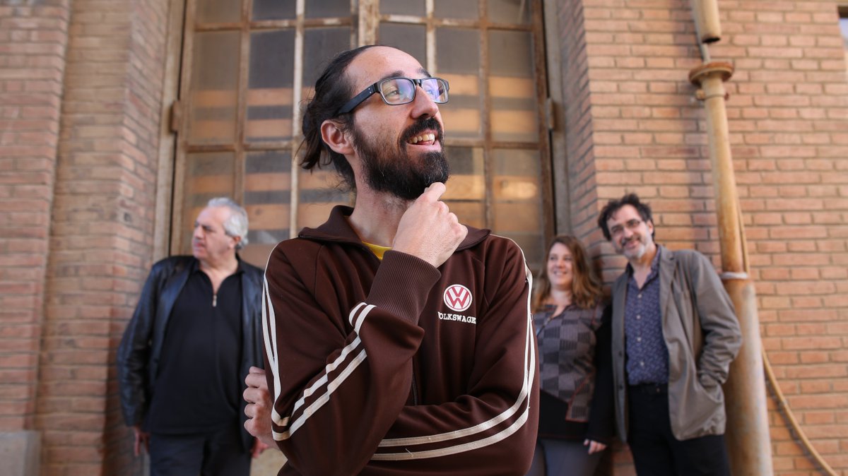 eldocumental33's tweet photo. "Al principi evites moltes coses però al final acabes fent-ho tot", Siscu, a "Puzle".  https://t.co/8NUZzvHlsZ https://t.co/WuHiy4lvzu