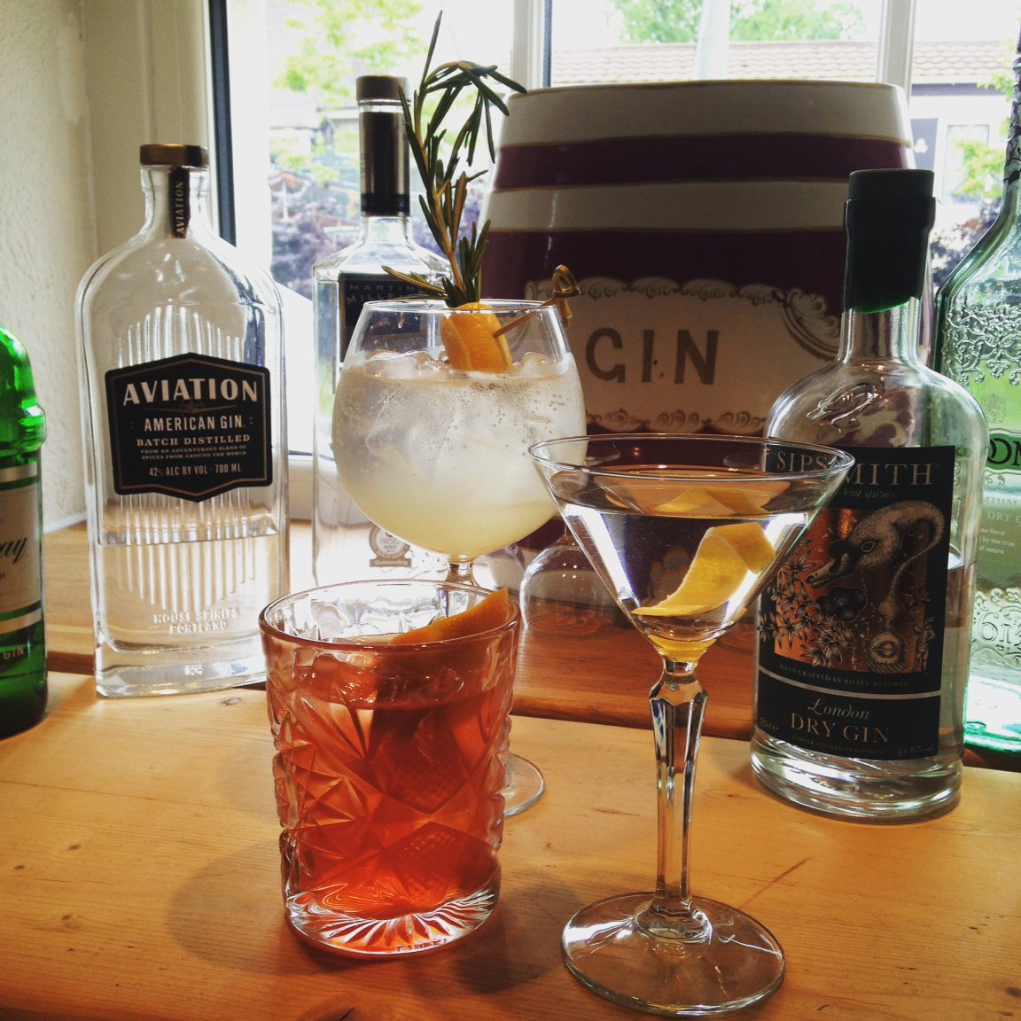 CartfordInn's tweet photo. We're celebrating gin with a series of gin masterclasses hosted in our River House. https://t.co/T9hhAixSns https://t.co/PLihAfYBq2