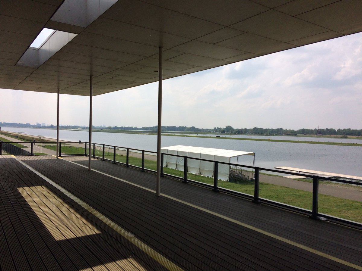 Mooi uitzicht op de Willem Alexanderbaan! Prachtig weer voor de bijeenkomst! Tot zo! #vno010