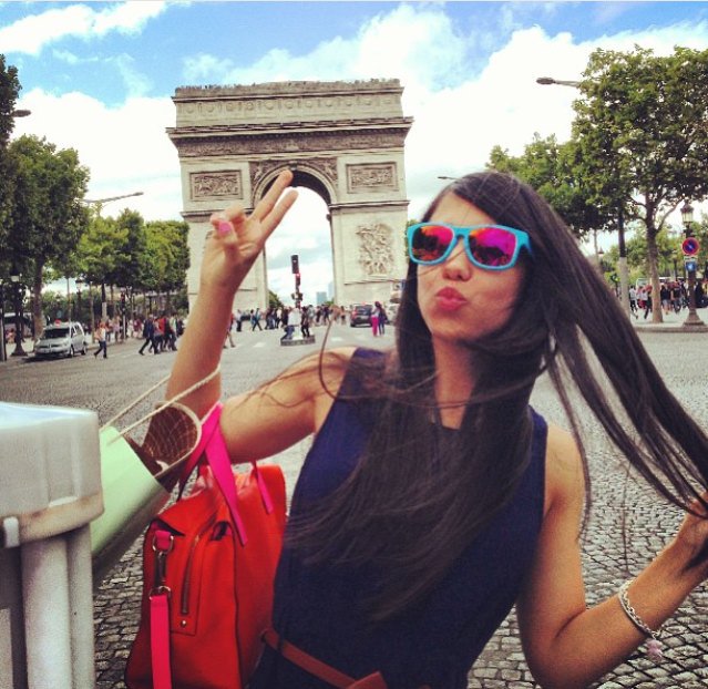 Dyingsoftly26's tweet photo. #France #Minona amo esa señora con todo mi kokoro 💙 https://t.co/o591SkvPRI