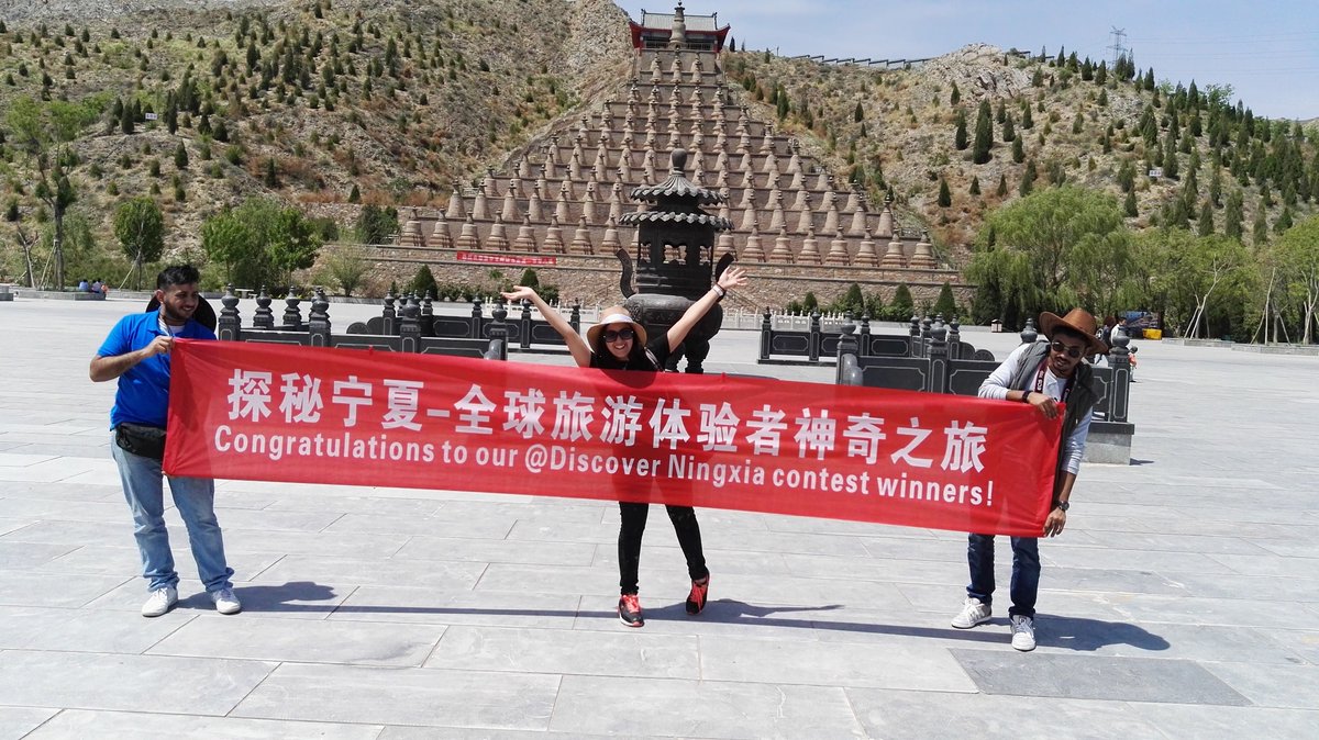 DiscoverNingxia's tweet photo. #REPLY2FLY2NINGXIA: Our contest winners have departed on their trip! First stop, Mumin village near #Zhongwei city. https://t.co/dv1X41OEAP