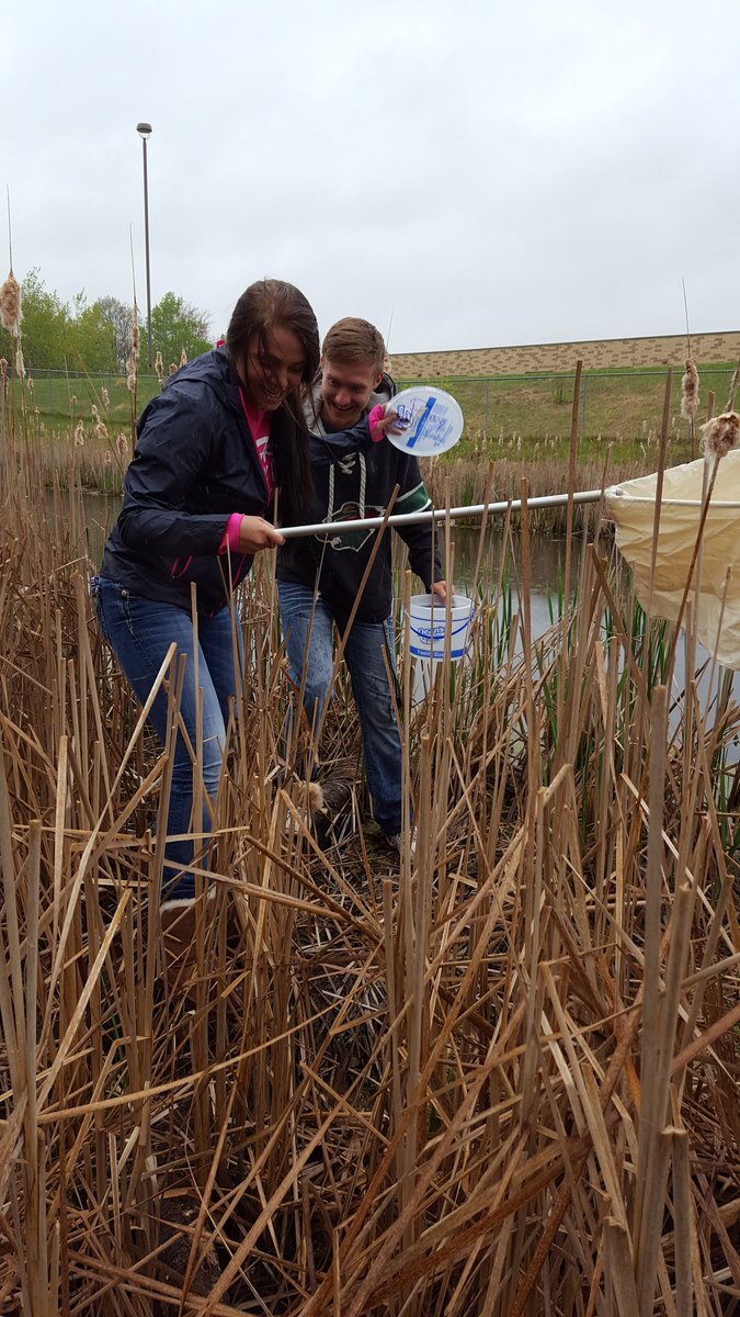 #EnviroSci water sampling for macroinvertebrates #isd2580