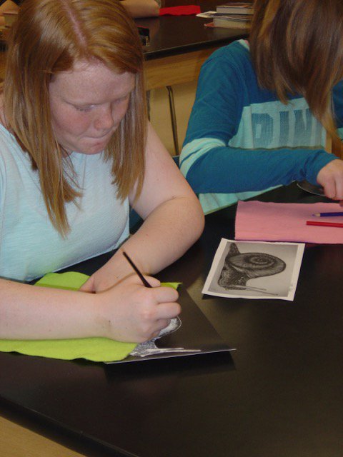 schutt_beth's tweet photo. #WMSedchat      Kids hard at work on their scratchboard drawings.  Love how they are turning out! https://t.co/GWlBdeYwBF