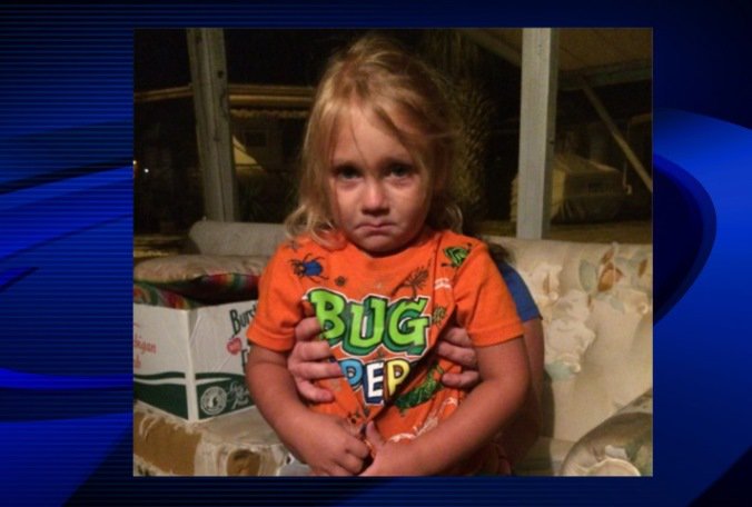 BN9's tweet photo. Parents of child found wandering overnight in Pinellas mobile home park have been located. https://t.co/tfuRQZwJRv https://t.co/F6KSp5KNYN