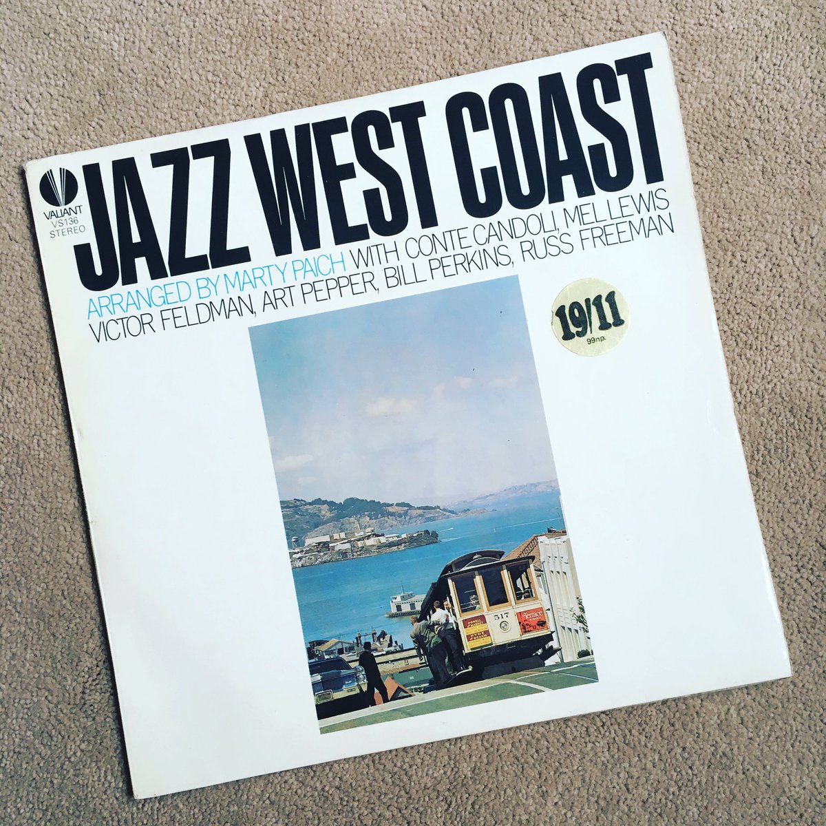 RetroMojoUK's tweet photo. #ontheturntable today #JazzWestCoast #1959 on #Valiantrecords #VS136 #lovevinyl #westcoast #jazz https://t.co/7CKYd7hq40