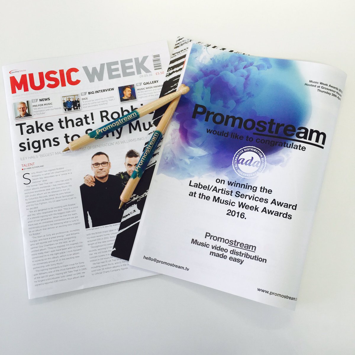 PromostreamTV's tweet photo. 🗞Just received our copy of @MusicWeek magazine

👉🏽Thank you @NewBayMedia

#MusicWeekAwards #Promostream #MusicVideos https://t.co/oxBXUpjpq2