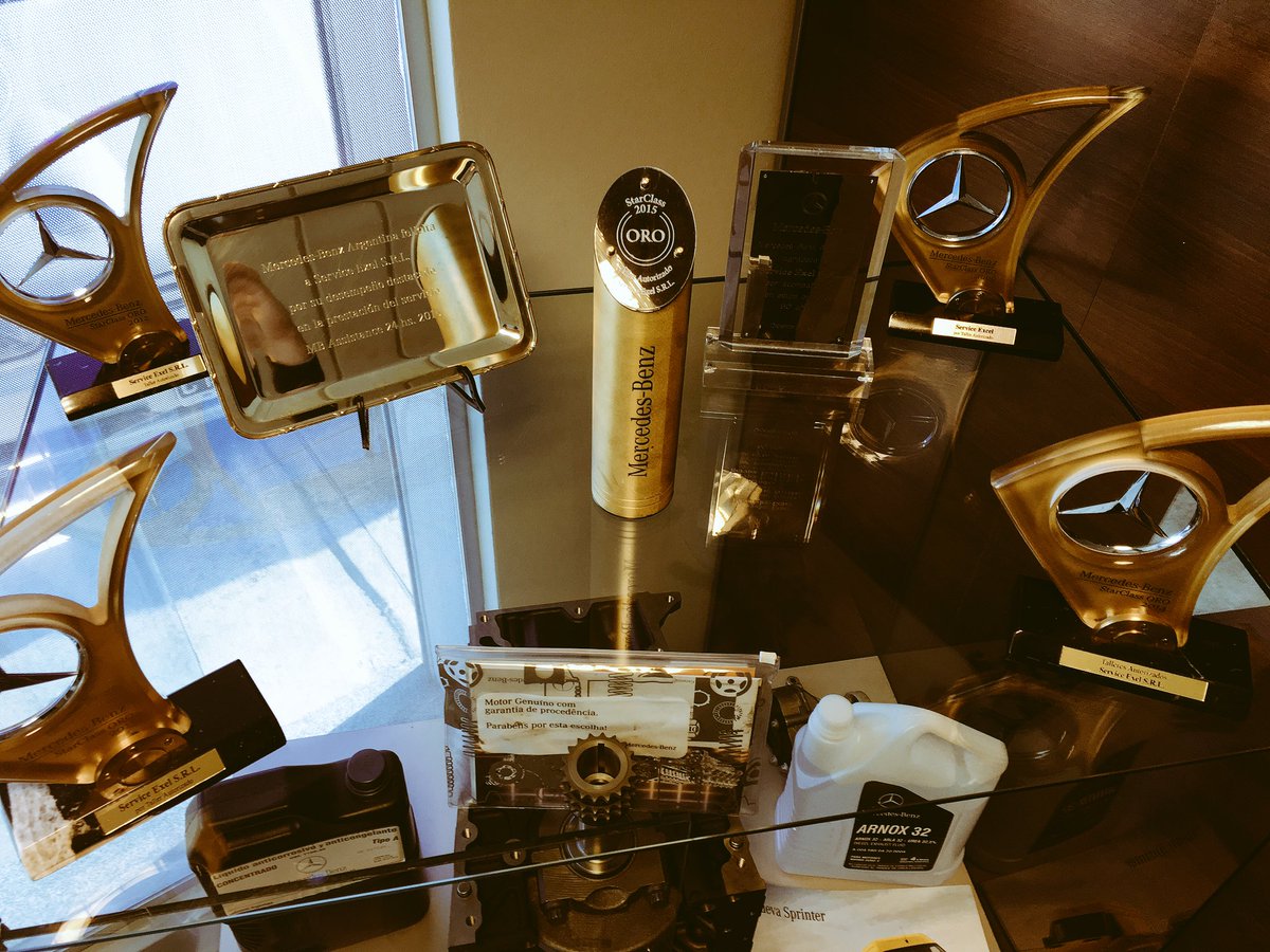 ServiceExel's tweet photo. Agradecemos a todos nuestros clientes por elegirnos durante mas de 10 años #MercedesBenz #StarClass #Oro #PostVenta https://t.co/lHSw7G7u9A