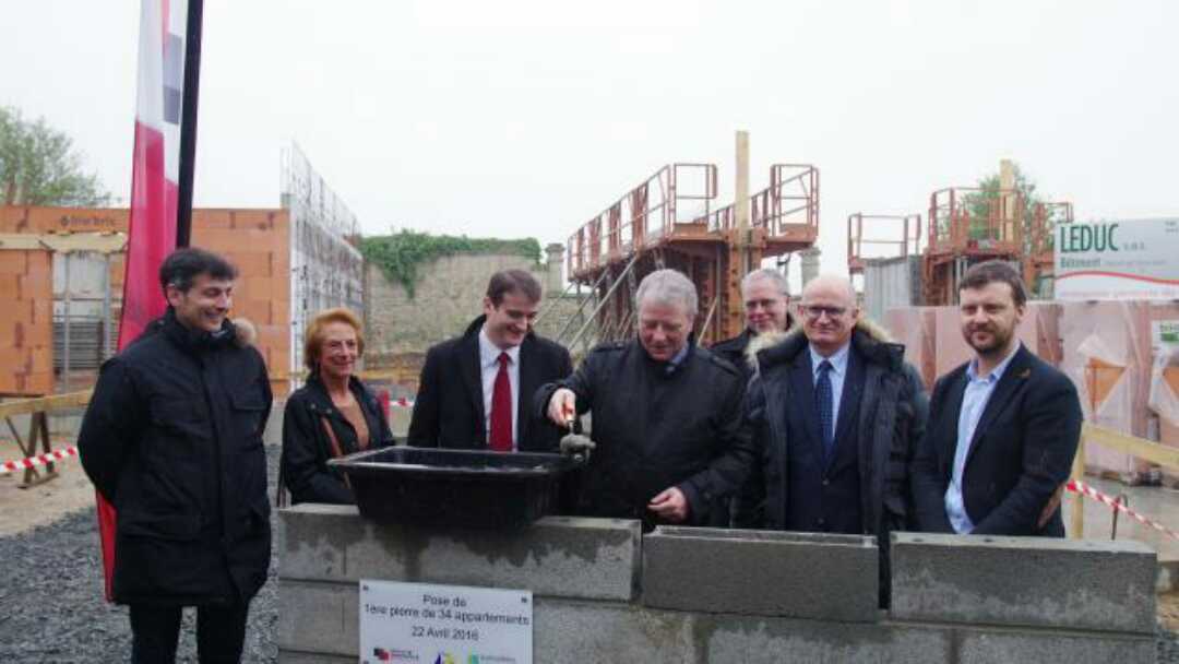 #LucsurMer. Pose de la première pierre d’un programme de 34 logements | via <a href="/ouest/">ouest</a>-france ouest-france.fr/normandie/luc-…