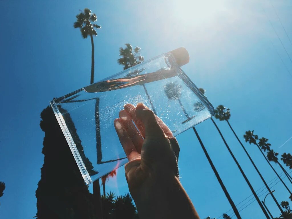 kweengatuslao's tweet image. where to buy this?  #Flatbottle