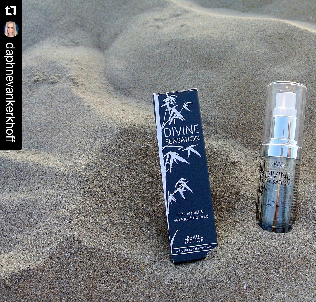 underoath79 tweet media