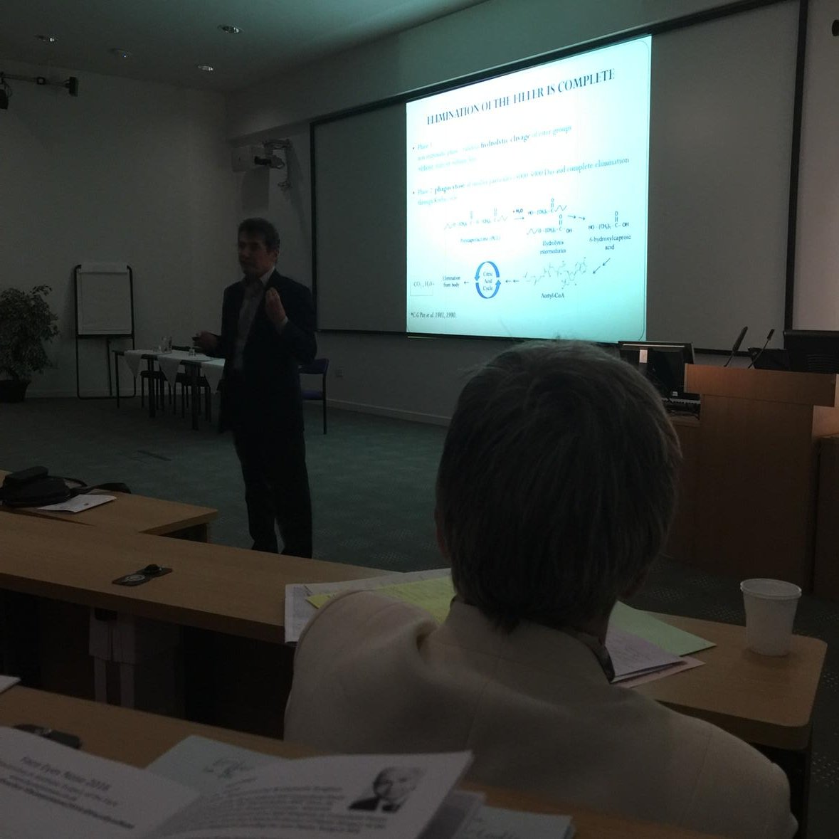 FaceEyesNose's tweet image. Dr Bernard Mole presenting Neocollagenesis With New Fillers @EllanseUK @FaceEyesNose #MaximiseAestheticPractice