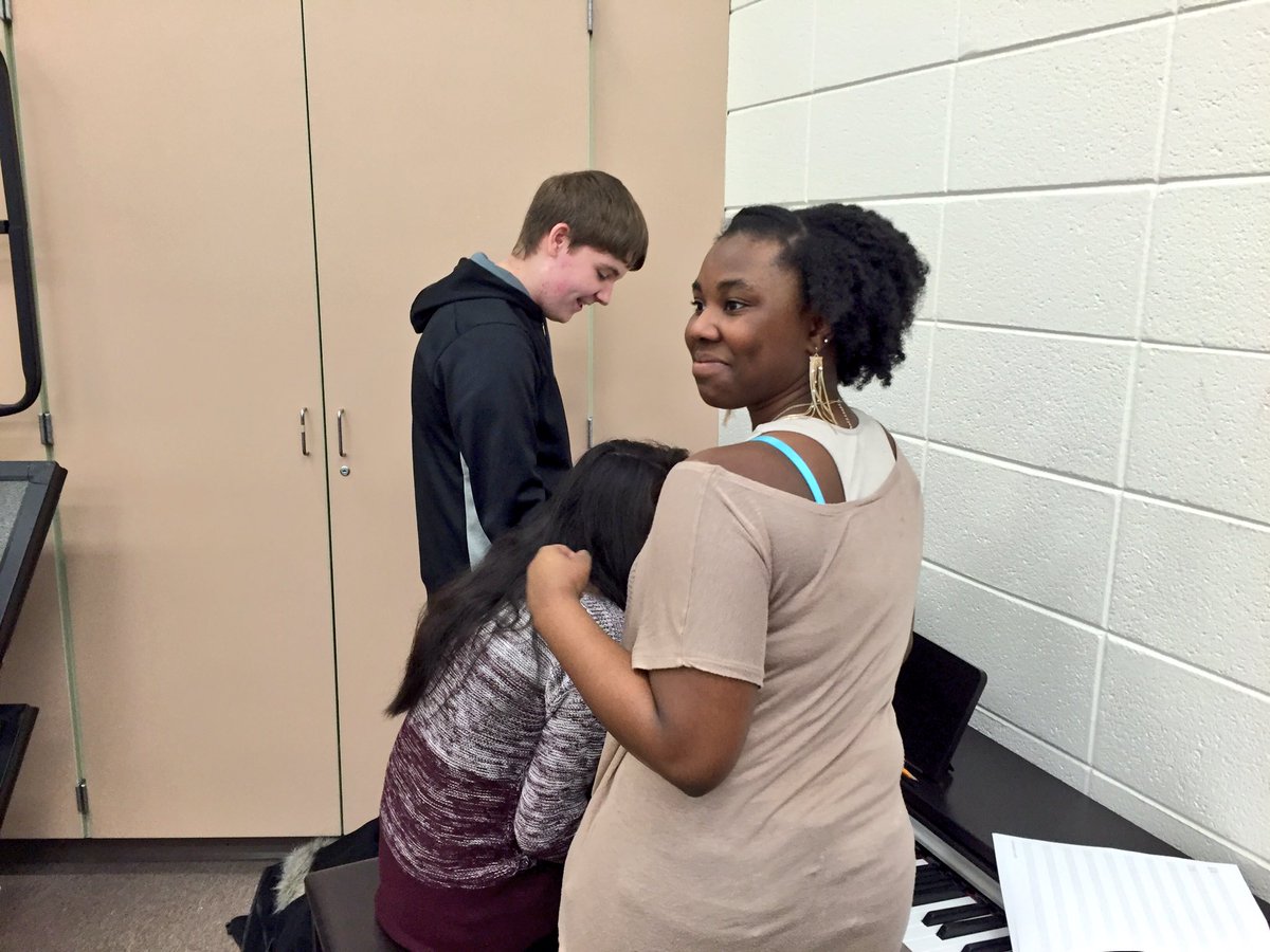 Visiting Artist, Mark Lortz, working with AVPA Music students on composing! <a href="/SMCPS_FineArts/">Sup Fine Arts</a> <a href="/SMCPS_MD/">SMCPS_MD</a> <a href="/chs_smcps/">Chopticon HS</a>