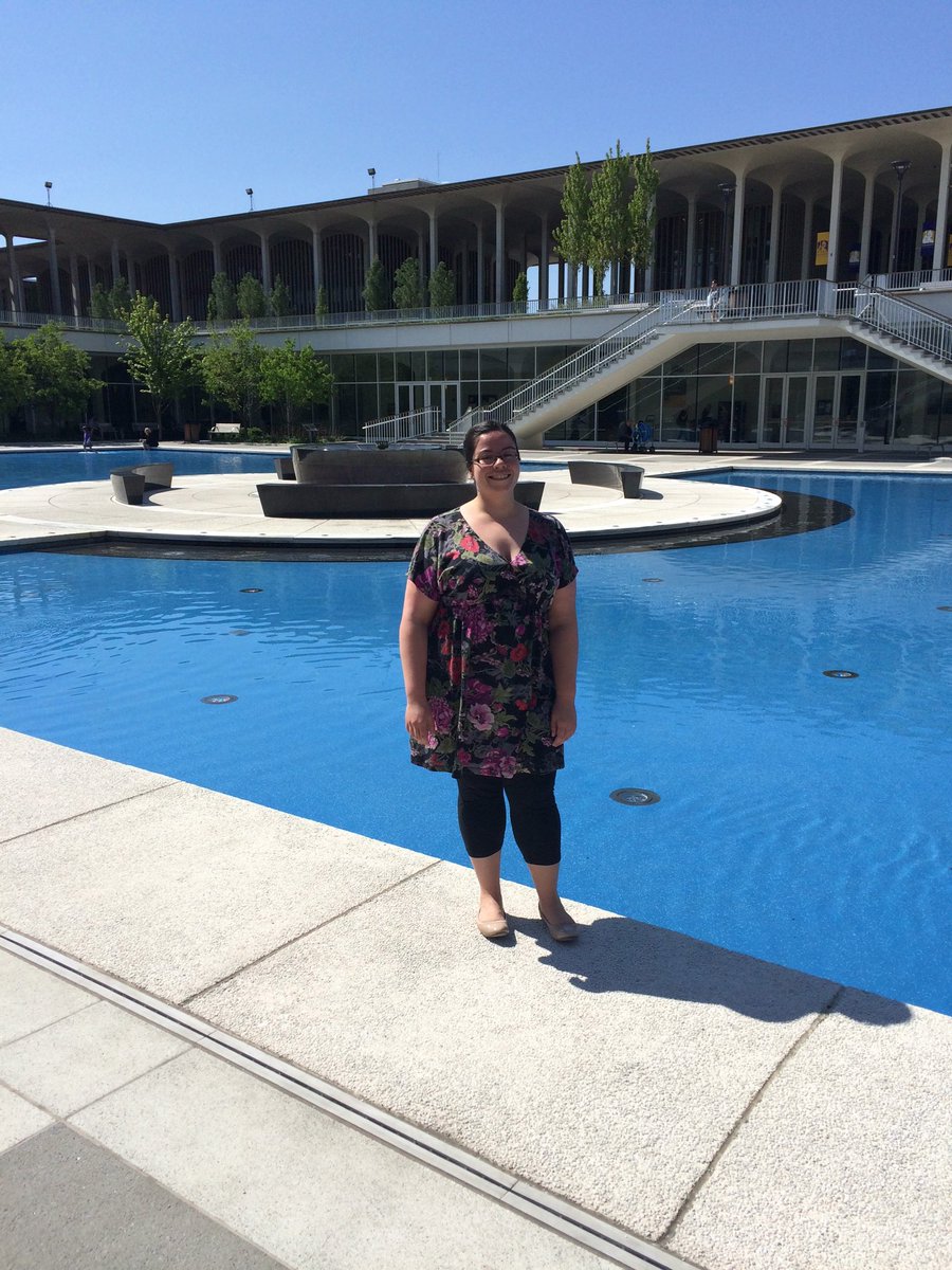 MariaAdmissions's tweet photo. Pitstop @ualbany fountain with Nicole. Her #almamater for #mariacollegeday. https://t.co/vgRCrrqos6