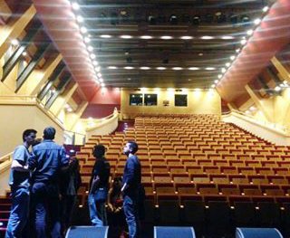 A punto de empezar la prueba de sonido en el fenomenal Centro Cultural Abadía de Neumünster, #Luxemburgo
