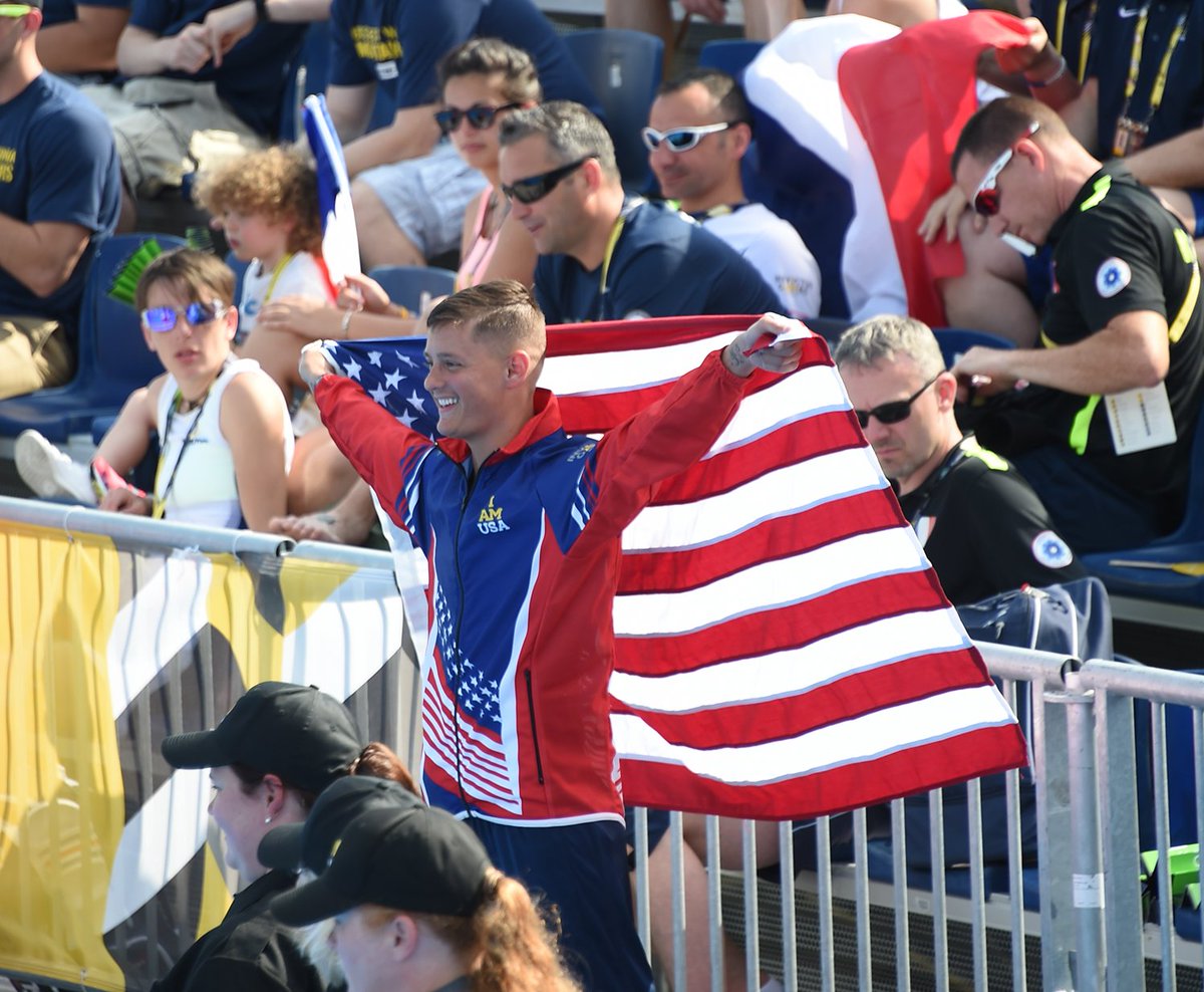 DeptVetAffairs's tweet image. #TeamUSA is owning the pool at the #InvictusGames swimming competition! GO USA! #WeAreInvictus #MissionRedefined