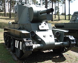 BT-42
元となったBT-7はソ連から鹵獲したもの魔改造して作成された。装輪での最高速度は70km/hにもなる。流石は天下のクリスティー式である。某アニメの劇場版ではかなりの活躍をした。