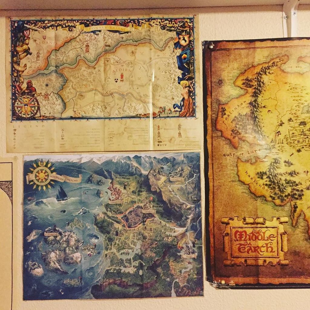 StuffLotr's tweet photo. _redjenny 🌎🗡💫 #thewitcher2 #thewitcher3 #northernrealms #pontarvalley #middleearth #lordoftherings https://t.co/0oOevCCCPy