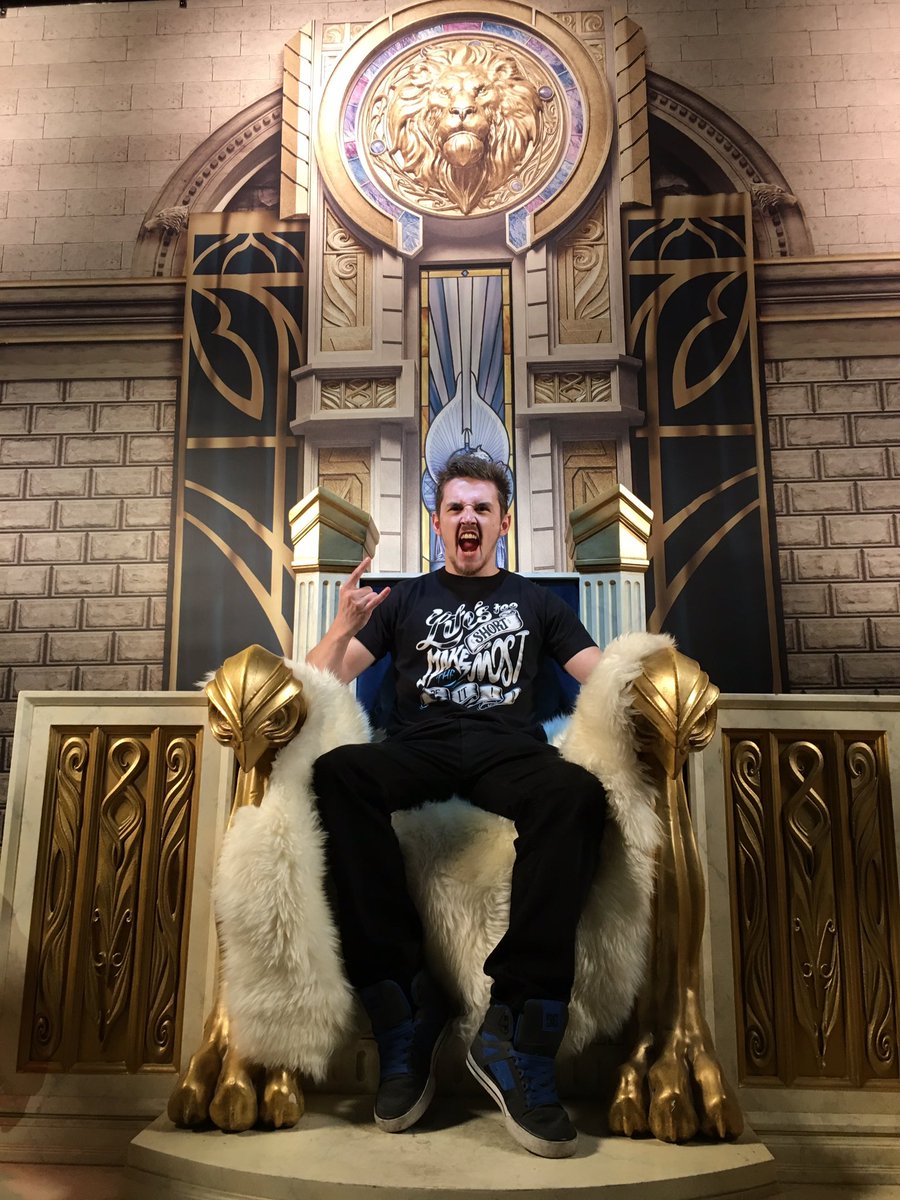 SyndicateOG's tweet photo. Check out @ProSyndicate on the set of @warcraftmovie rocking the LTS Tee! Back in stock soon!https://t.co/5qtlHUupJW https://t.co/jLwpqFl5oK