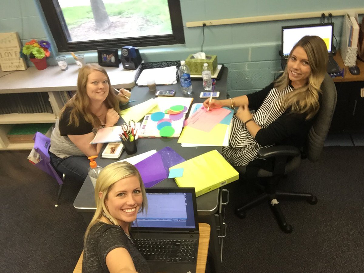 MrsDonavan7's tweet photo. Best team ever! Collaborating on end of the year projects #dgslearns @BritneyGunter @mrs_normandgs1 https://t.co/Jwdcv61vnE