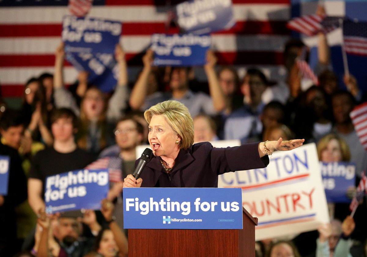 photogthawk's tweet photo. Hillary Clinton says Trump has 'dangerous' agenda during her rally in N.J. https://t.co/b8TN7cxbsi #Campaign2016 https://t.co/KzRJHIiBL8