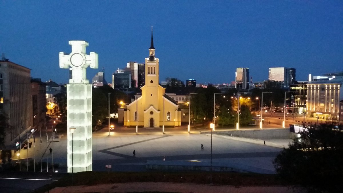 victorguzun's tweet photo. 23.00 in @tallinntoday No nights anymore :) @inEstonia @VisitTallinn @Baltic2goinfo @estonia_eu @visitestonia https://t.co/Iy7dE29Xs9