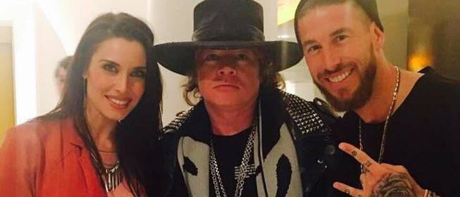 diarioas's tweet photo. El día que Sergio Ramos conoció a Axl Rose https://t.co/rAx13oVkh4 https://t.co/EhVtQOr0tc