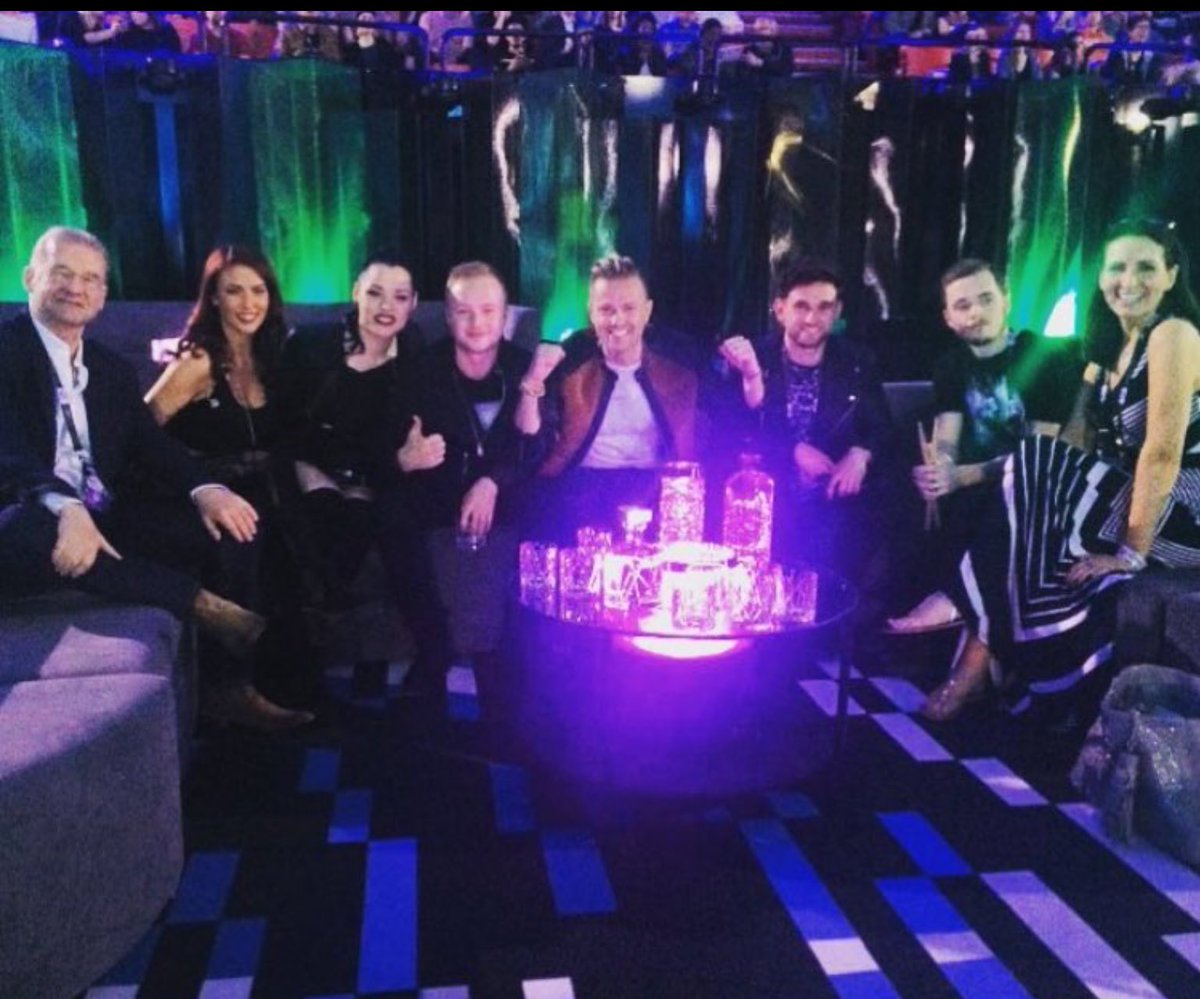 Crazy4TheByrne's tweet photo. #TeamIreland after the performance 🇮🇪🍀 smashed that so proud! 🎶☀️ #eurovision #juryshow @NickyByrne https://t.co/uGqOcAv0SO