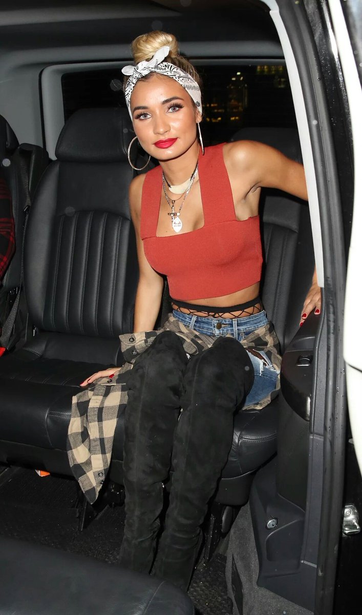 MadeInMayfair_'s tweet photo. The Gorgeous @princesspiamia Last Night At @dstrktlondon Great Night, Come & Party With The #MadeInMayfair Team π https://t.co/BBDl4QFNij