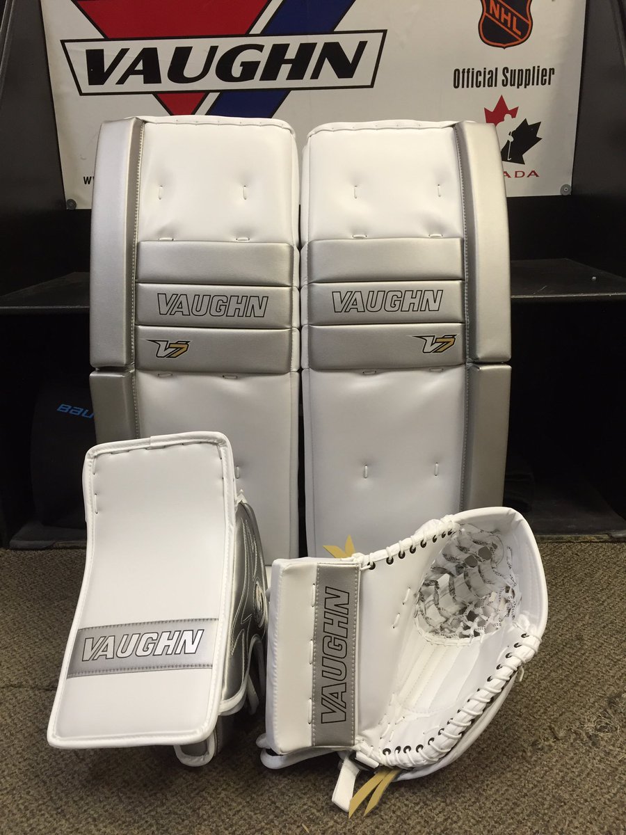 GoalTec45's tweet photo. New set up. Clean looking. @VaughnHockey #pocketbulge #nohalfouter https://t.co/Lf0KHo7RnR