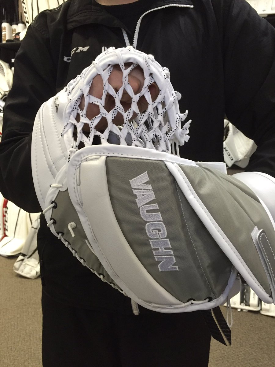 GoalTec45's tweet photo. New set up. Clean looking. @VaughnHockey #pocketbulge #nohalfouter https://t.co/Lf0KHo7RnR