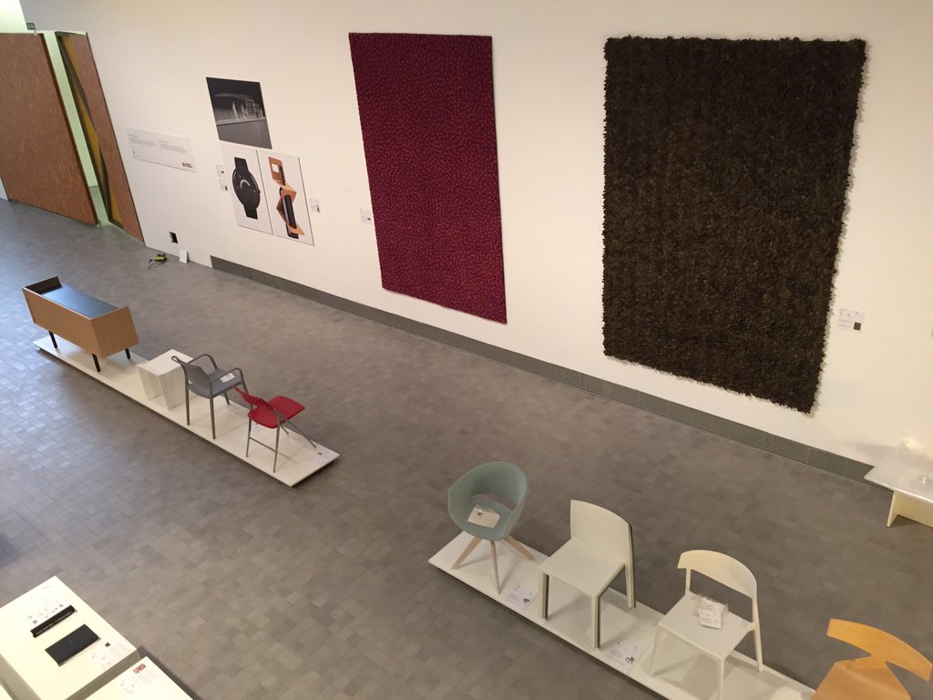 Inauguración hoy de la exposición Viva el Diseño de los <a href="/reddot/">Red Dot</a> en Zaragoza. Organizada por <a href="/Cadi_Aragon/">Cadi</a>