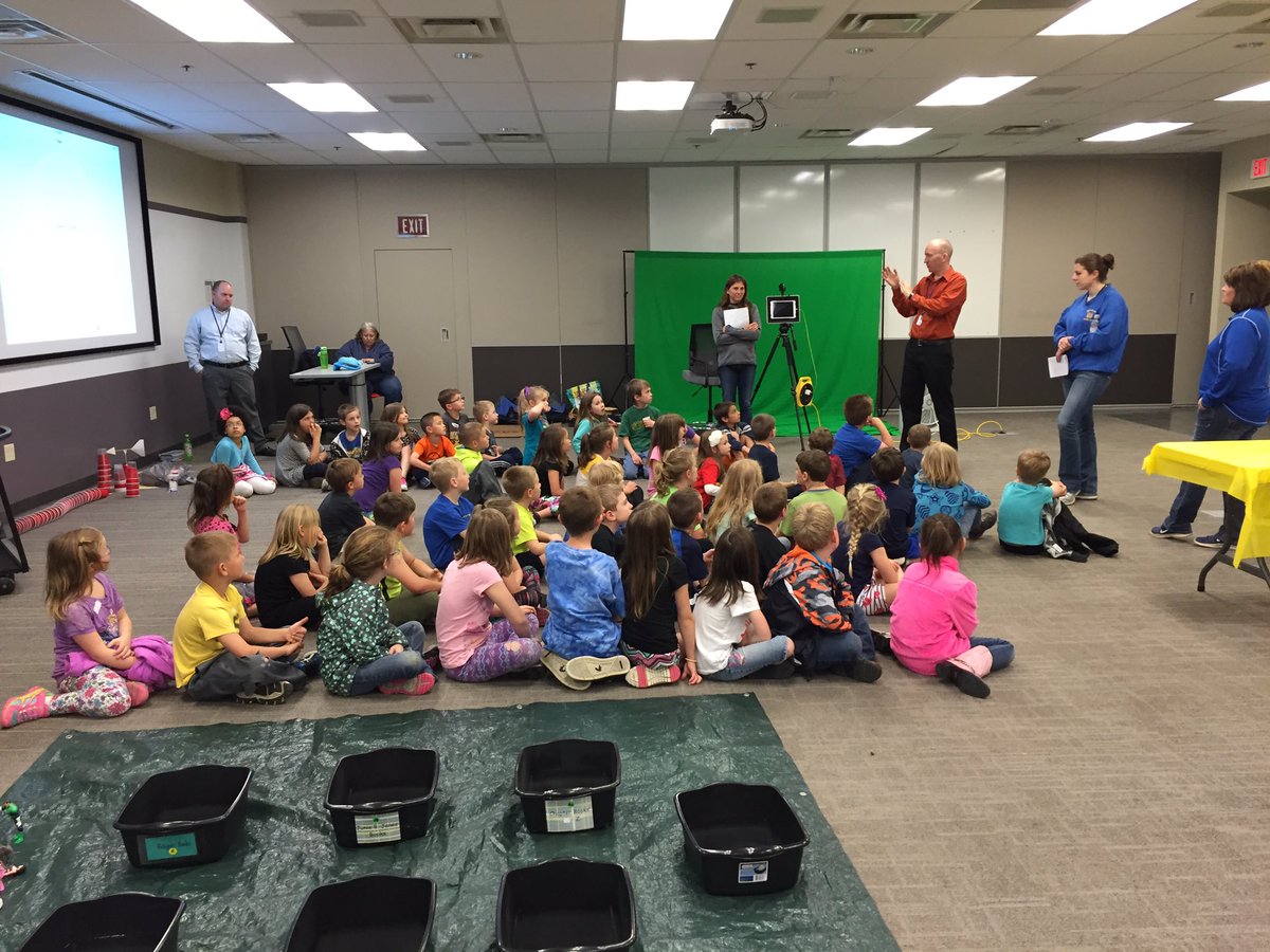 ATKfirsties's tweet photo. So much fun today @GrantWoodAEA . Thanks for the great afternoon of #makerspace https://t.co/dKF4kJzIRh