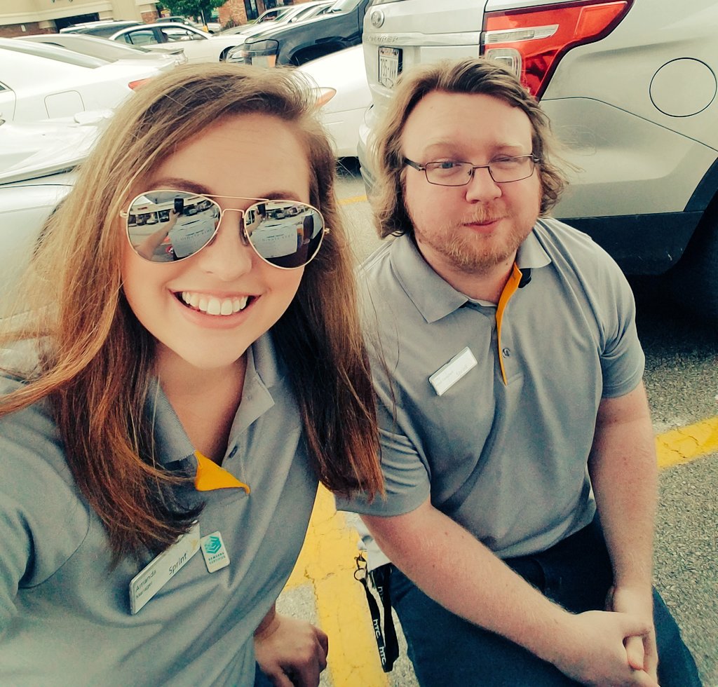 amwainscott's tweet photo. Community Event! We love days like this! @SprintMKI @glenwflowers @ChappySprint @justincook83 @jayratliff #OneSprint https://t.co/NKOivti578