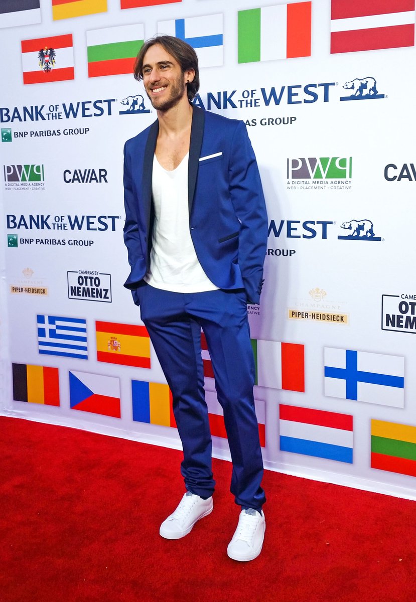 SimoneBorrelli's tweet photo. Red carpet #Hollywood #EgyptianTheater #AmericanCinematheque #EuropeanFilmFestival #SimoneBorrelli #EddyTour #USA https://t.co/SytkMOgRxC