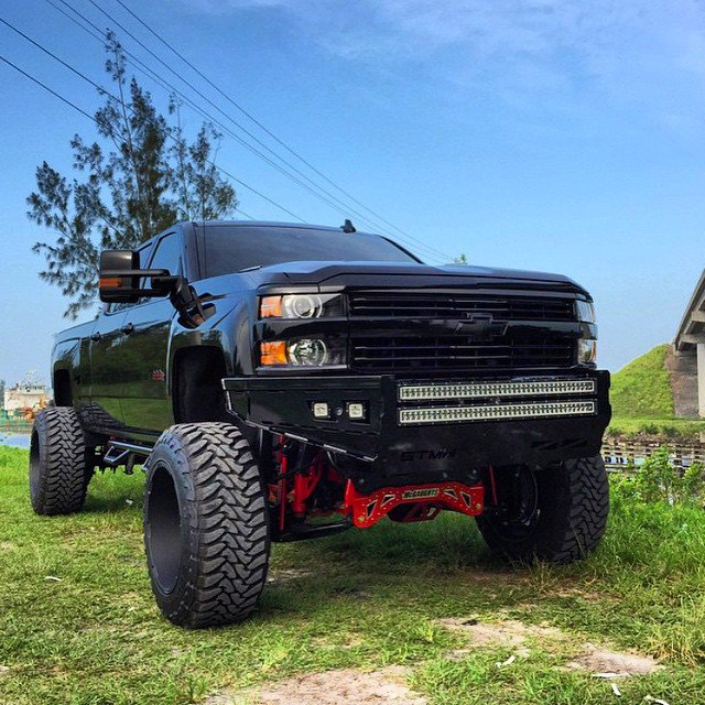 DieselIife's tweet photo. #chevy #duramax https://t.co/zjf2TCE0HB