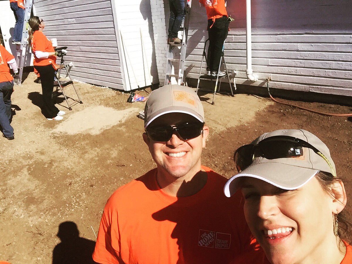 #serviceselfie