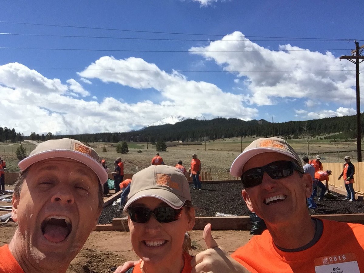 #serviceselfie at the base of Pikes Peak <a href="/TeamDepot/">Team Depot</a>