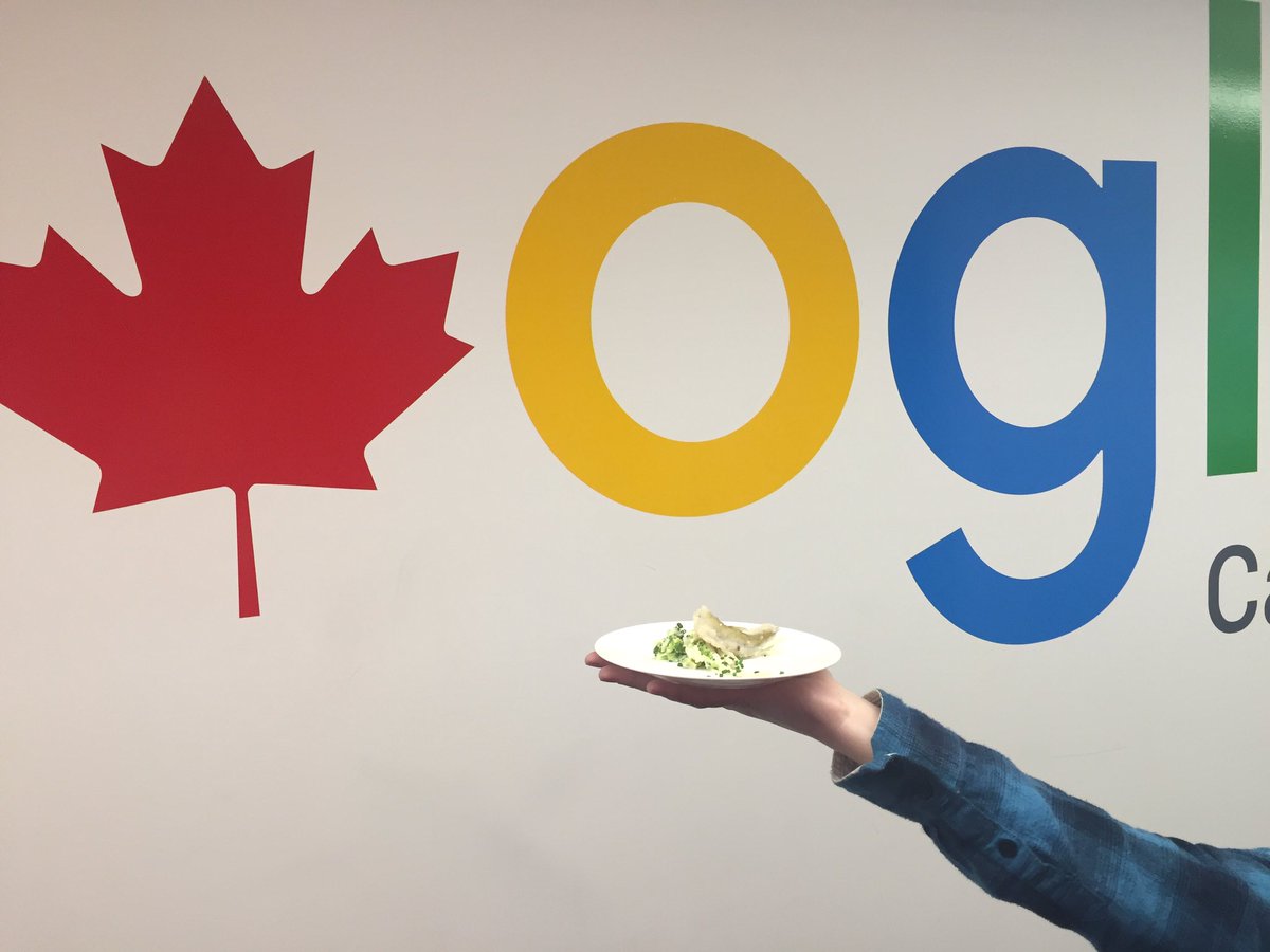sarahbooj's tweet photo. Deliciousness at @googlecanada today! #GoogleF4T https://t.co/zWOjITbd64