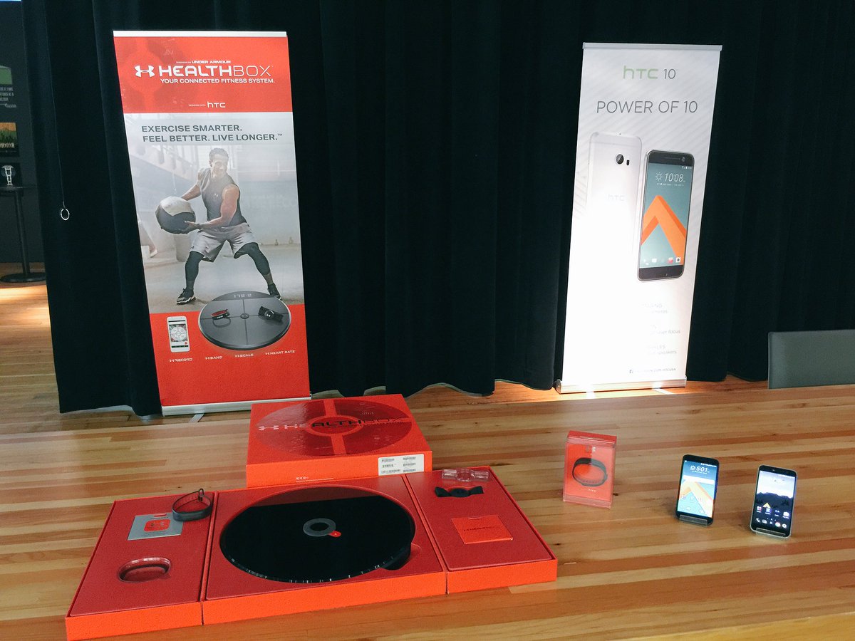 SeaTechBlog's tweet image. Thanks @HTCUSA for the invite to demo the #HTC10 @htcvive and #HealthBox! Photos attached - article to follow!