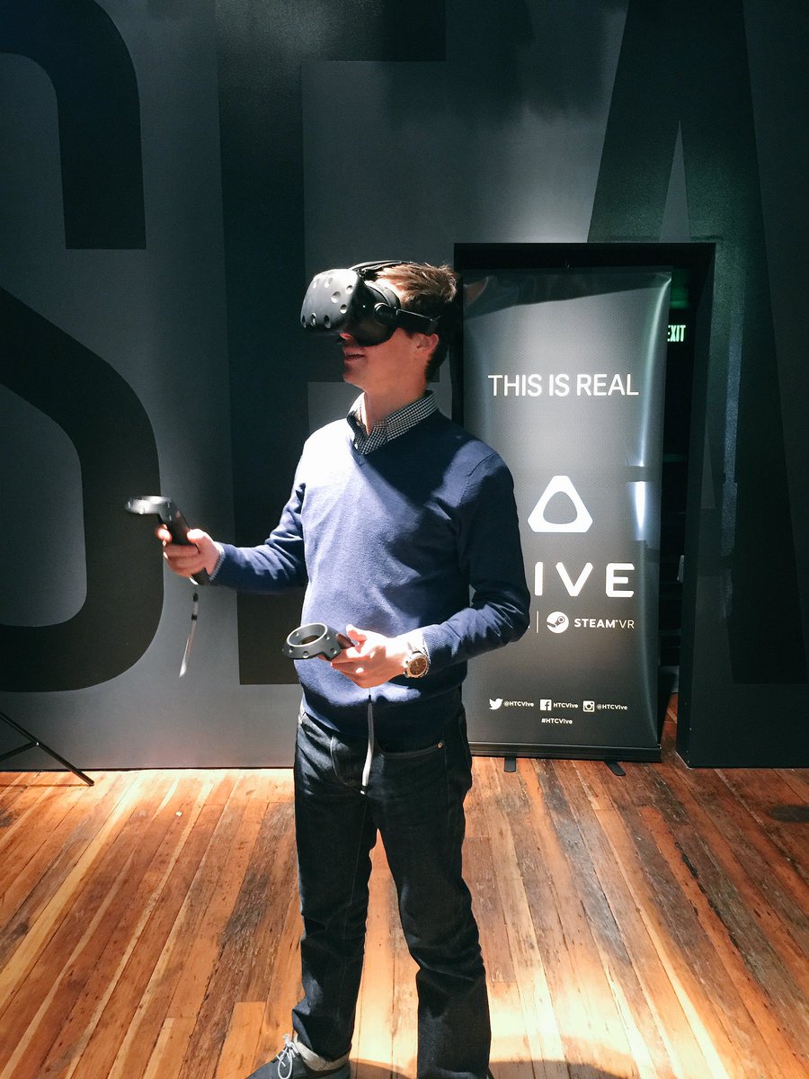 SeaTechBlog's tweet image. Thanks @HTCUSA for the invite to demo the #HTC10 @htcvive and #HealthBox! Photos attached - article to follow!