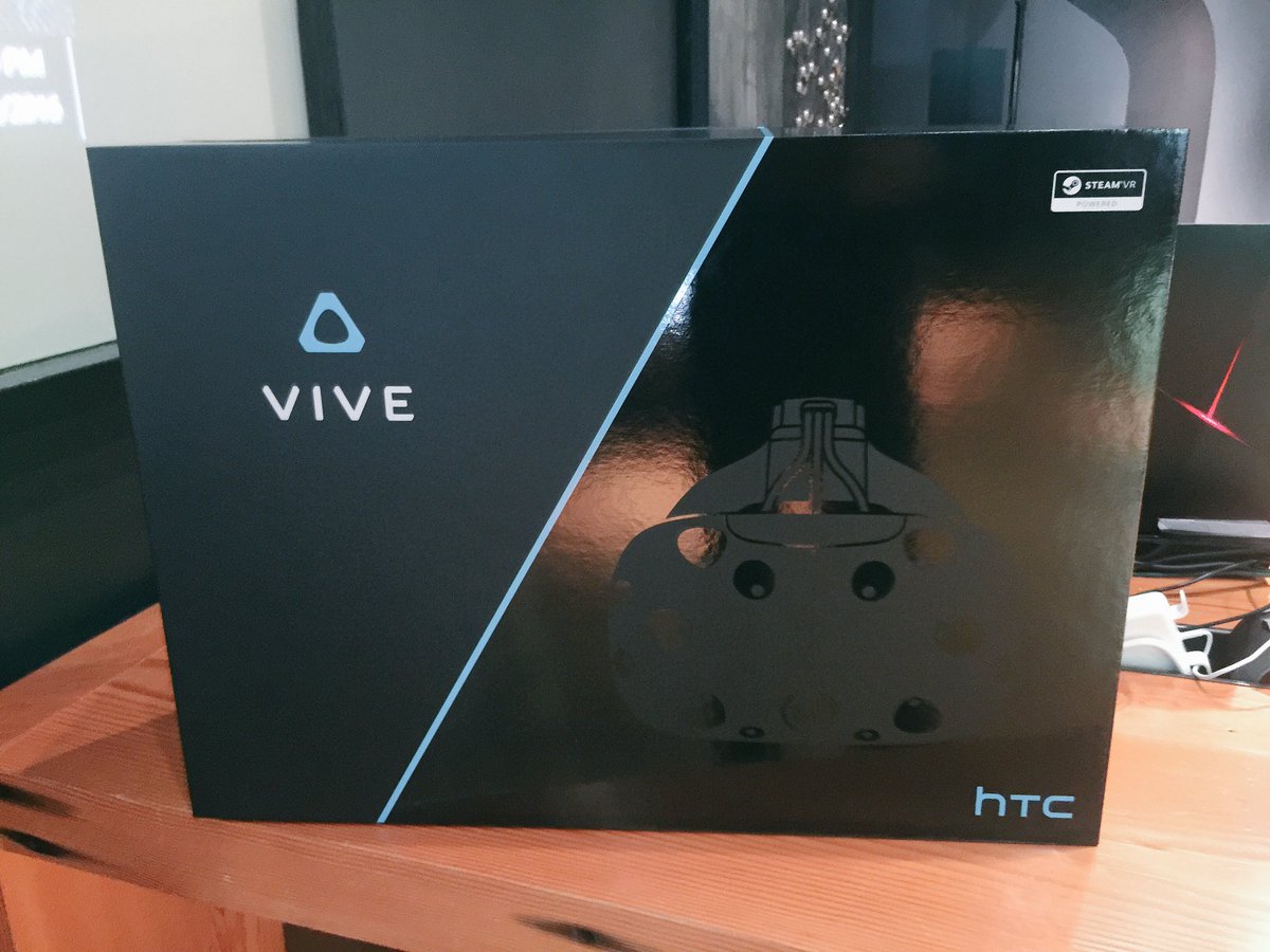 SeaTechBlog's tweet image. Thanks @HTCUSA for the invite to demo the #HTC10 @htcvive and #HealthBox! Photos attached - article to follow!