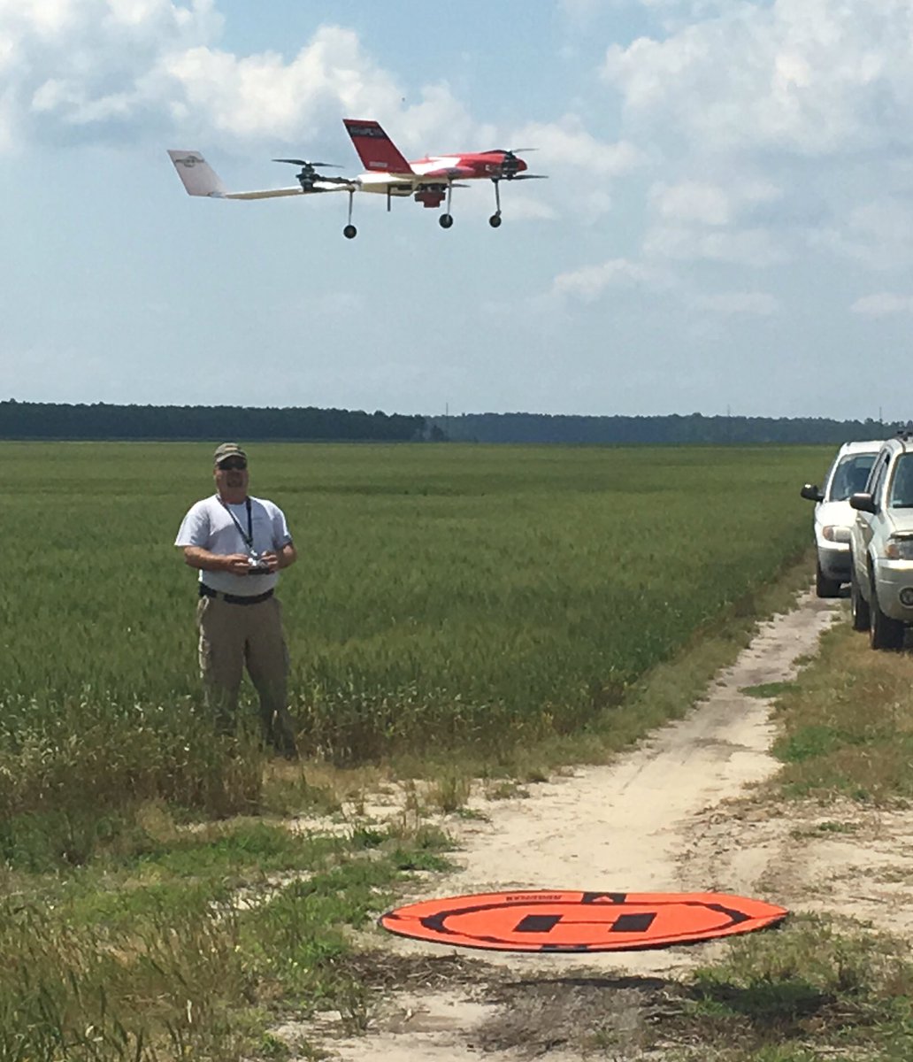 EbanBean's tweet photo. Beautiful day on the farm for a @BirdsEyeView_AE #FireFly6 demo. Yo https://t.co/MW1CfUgRE8