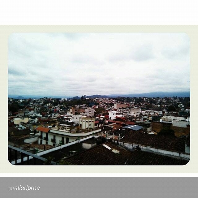 Xalapics's tweet photo. "#Tardecita #Bella #Xalapa @xalapics  #instagood pic: @ailedproa https://t.co/FvhbKOPBAV
