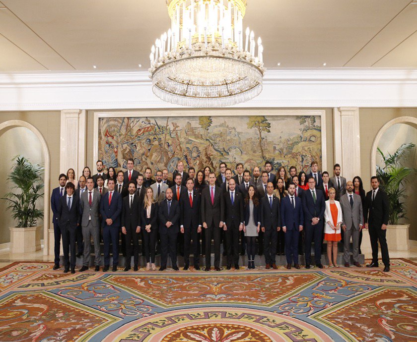 ajealbacete's tweet photo. El Rey Felipe VI recibe en audiencia a la Confederación Española de Jóvenes Empresarios https://t.co/h6i5b0FXis https://t.co/0kCaPrW85t