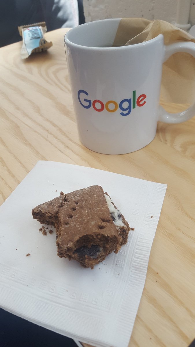 KatAndrikop's tweet photo. Yummm having vegan 'smores with @sarahbooj at #googlef4t https://t.co/FJqWCHTK7t
